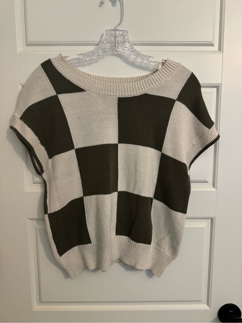 moon & madison Cream and Black Checkerboard V-Neck Sweater